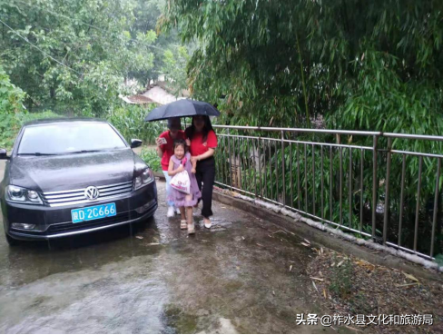 爱在家访的路上延伸陕财职院“烛火之光”支教队在柞水县开展多次家访活动 爱在家访的路上延伸陕财职院“烛火之光”支教队在柞水县开展多次家访活动